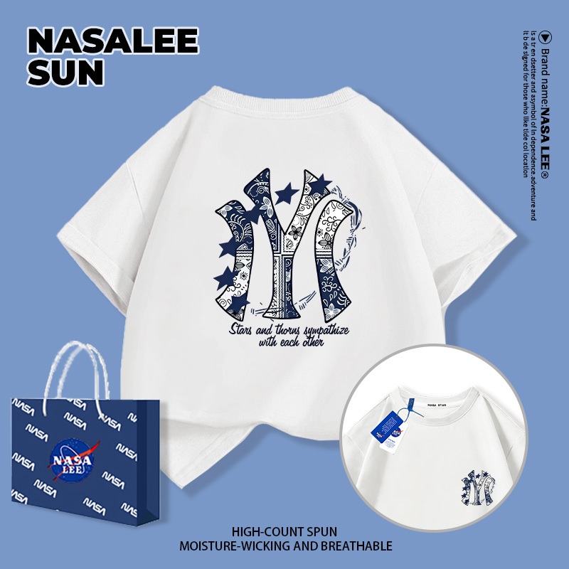 【จัดส่งวันนี้】เสื้อยืดผ้าฝ้ายสีขาว พิมพ์ลายตัวอักษร M สไตล์อเมริกันที่ด้านหลัง NASA สำหรับเด็กชายหญิงอายุ 3-16 ปี ใส่สบาย ทรงหลวม