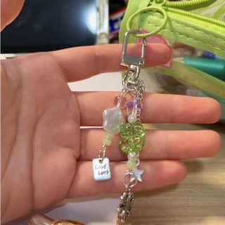 Lucky Four-leaf Clover Handmade ลูกปัดโซ่โทรศัพท์มือถือฤดูร้อน Ins สไตล์กระเป๋ากล้องโซ่กระเป๋าจี้พวงกุญแจน่ารัก🔥 รวมภาษีแล้ว