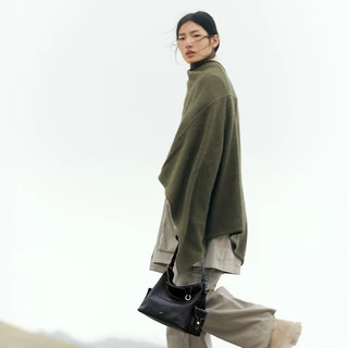 Songmont Small Yore Hobo Bag กระเป๋าสะพายข้างหนังแท้ฟอกผัก Unisex
