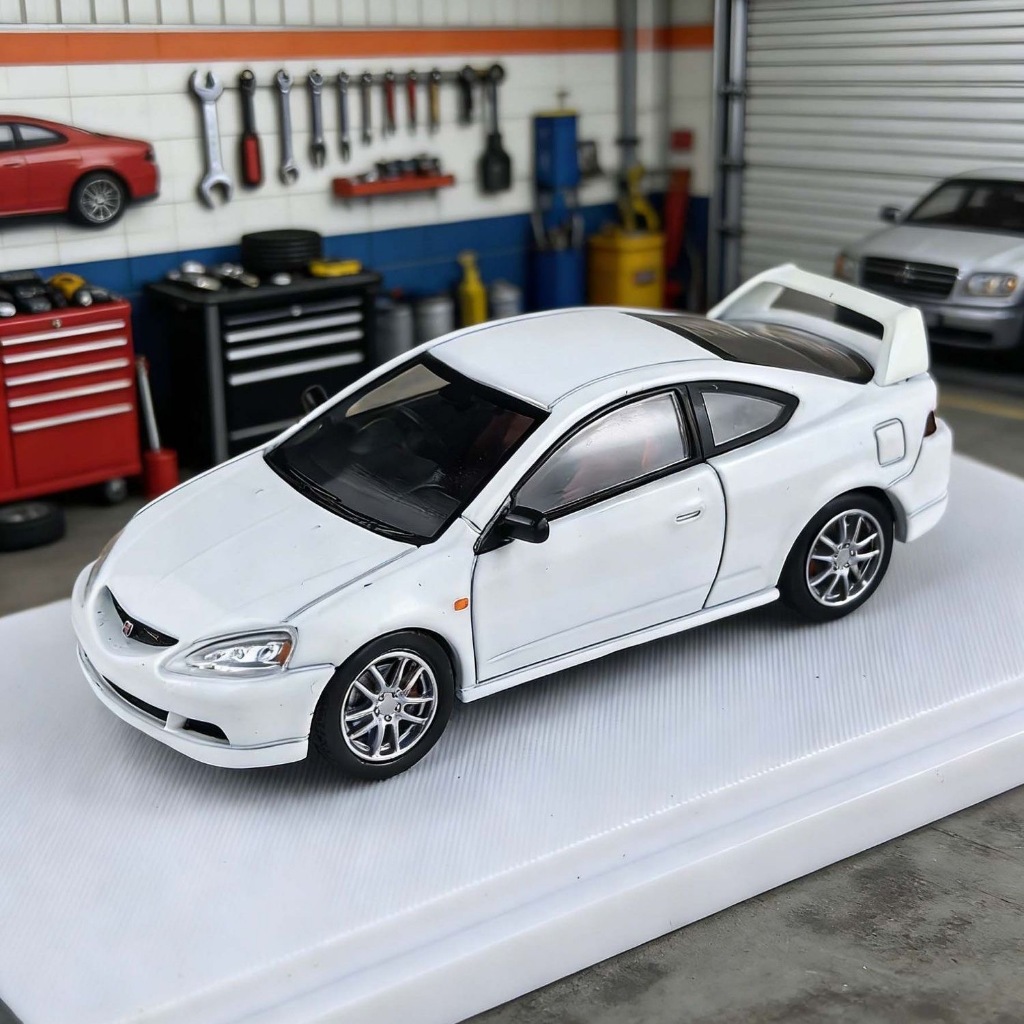 XF รุ่น 1: 64 Honda Integra Type-R Late Edition DC5 จําลองรถรุ่นคอลเลกชันเครื่องประดับ