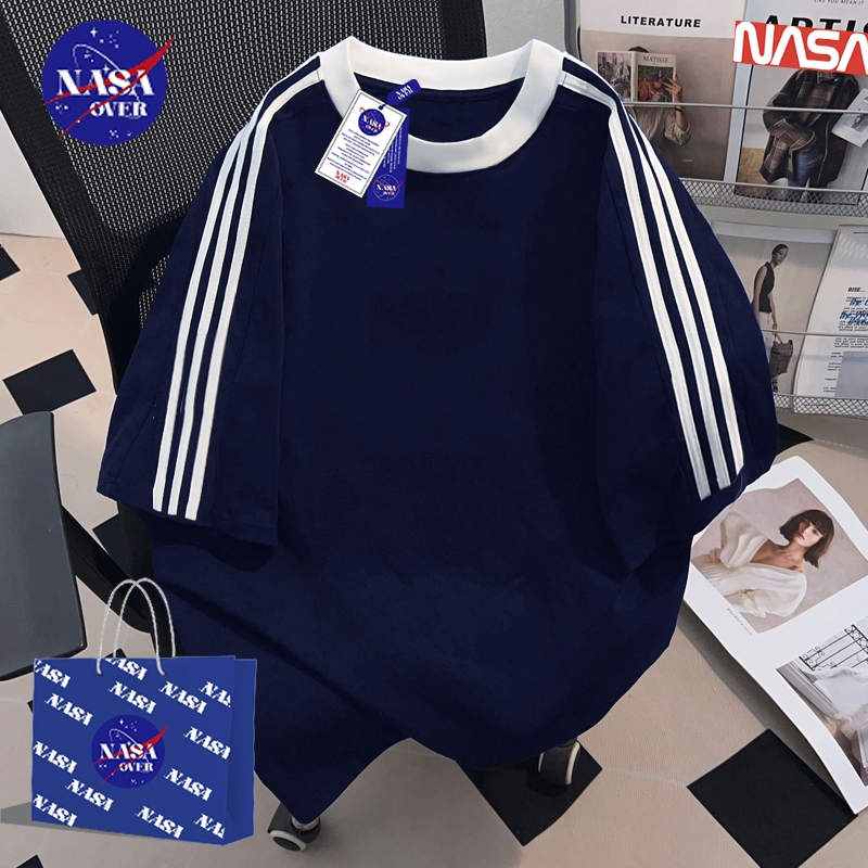 【จัดส่งจากกรุงเทพฯ】 NASA ฤดูร้อน oversize คอกลม แขนสั้น minimal sporty สามแถบ สีกรมท่า แฟชั่น เสื้อ ยูนิเซ็กส์ – โปรปัง
