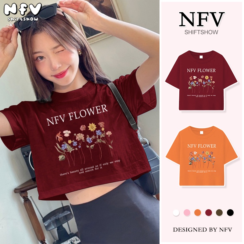 【จัดส่งตลอด 24 ชั่วโมง】NFV เสื้อยืดเอวลอยผู้หญิง🎀 คอกลม แฟชั่นเกาหลี ใส่แล้วดูผอม baby tee ลายดอกไม้ เซ็กซี่ YG2130