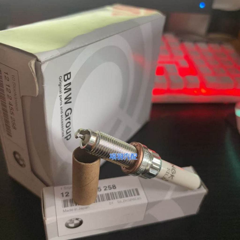 BMW New 3 Series 5 Series 7 Series X1X3X5X6X7 หัวเทียน NGK SILZKGR8E8S 12122455258 320li 525 b38 b48