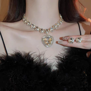 ชุดสร้อยคอและต่างหูเพชรจี้หัวใจหรูหราโดดเด่นเครื่องประดับผู้หญิงใส่ชุดราตรีปาร์ตี้2026