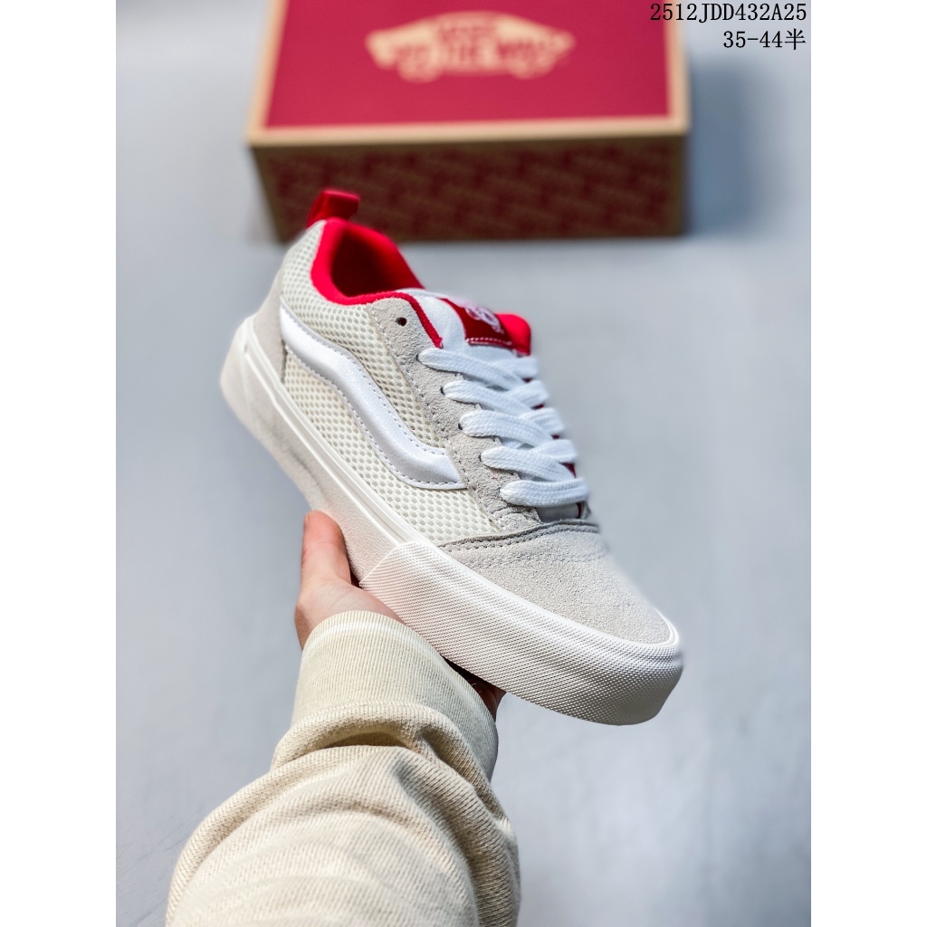 รองเท้าผ้าใบ Vans Knu Skool