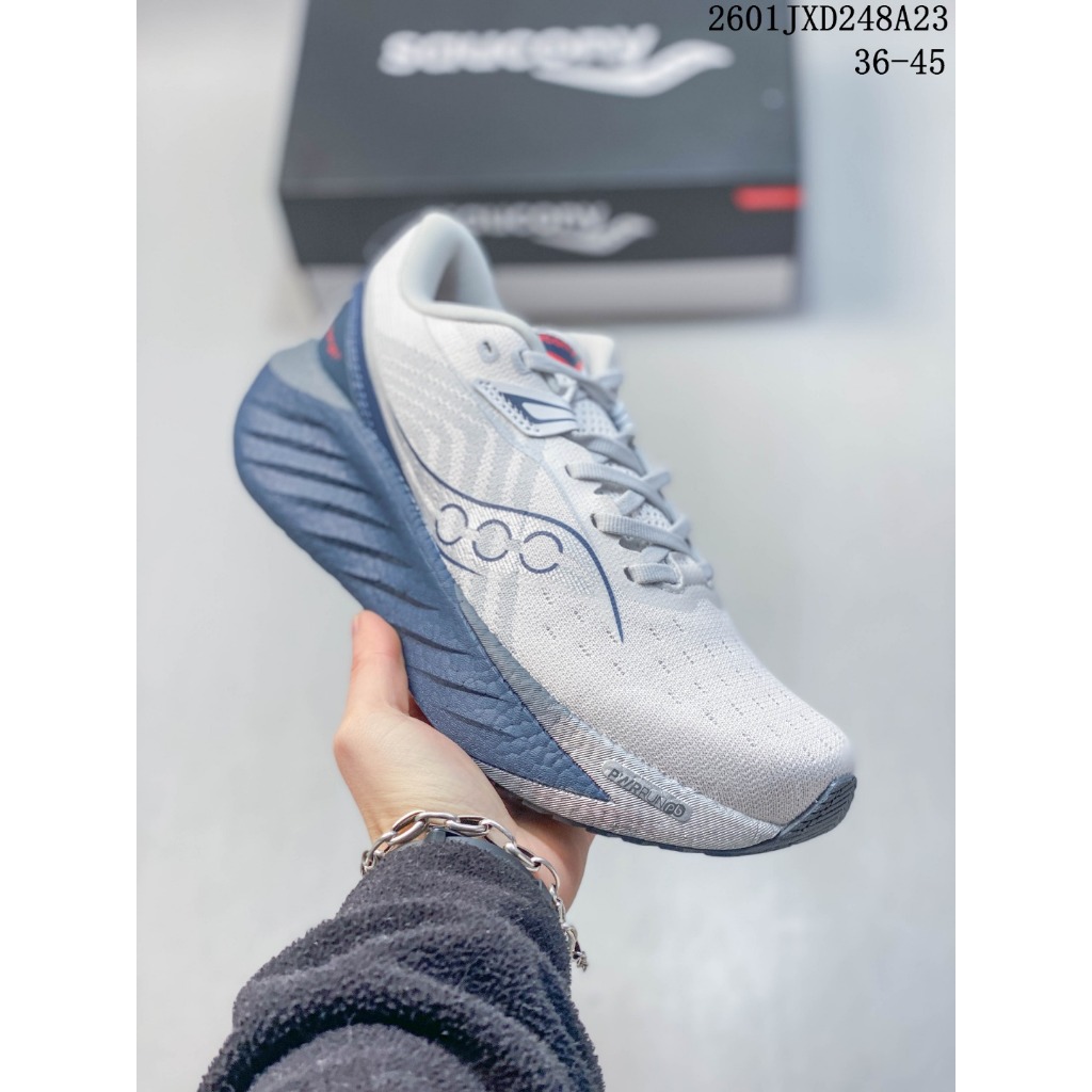 รองเท้าวิ่ง Saucony TRIUMPH 22