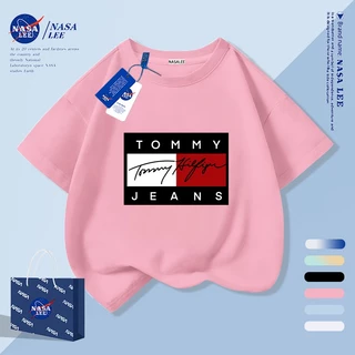[จัดส่งในวันเดียวกัน] เสื้อยืดผ้าฝ้ายแขนสั้นสำหรับชายและหญิง ดีไซน์อาร์ตลายเซ็น