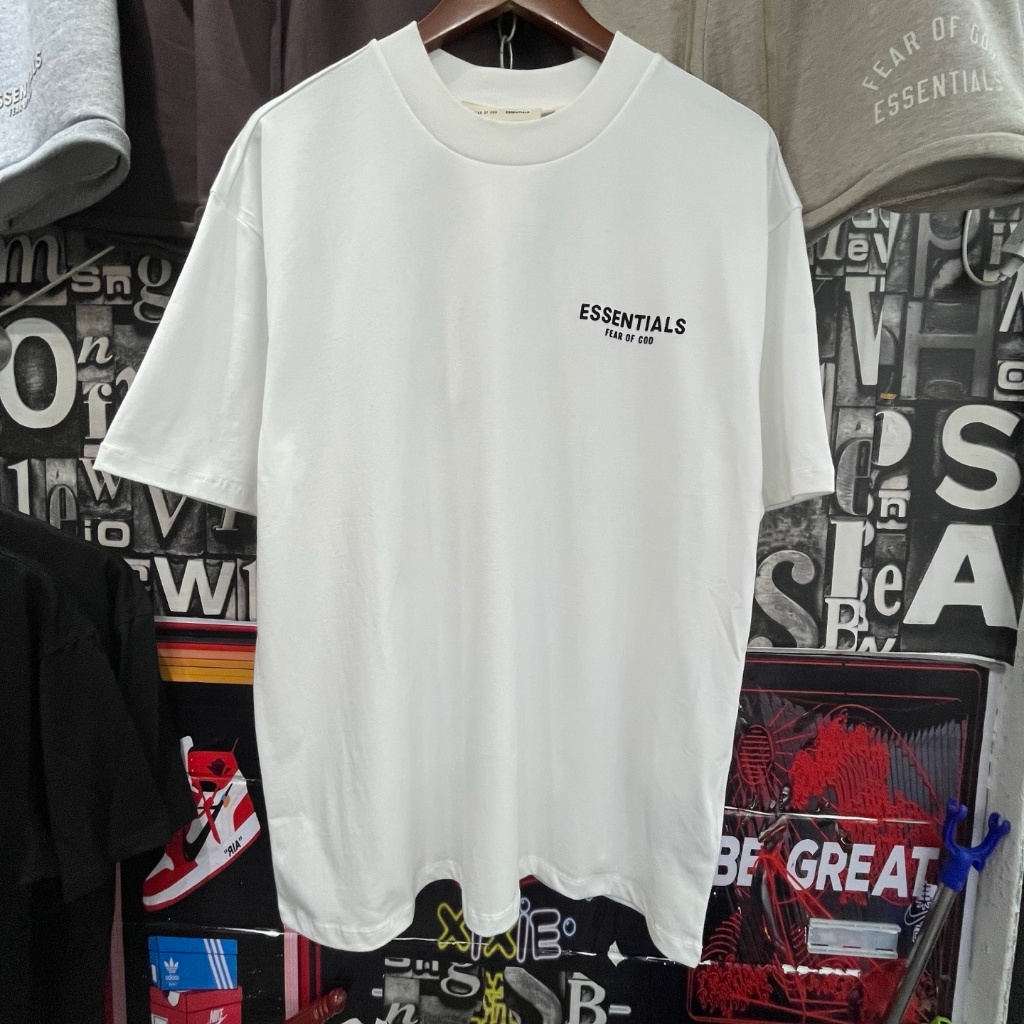 ❤❤ High street 3D Essentials Fear of God เสื้อยืดแขนสั้นลําลองขนาดใหญ่ Tshirt สําหรับผู้ชายและผู้หญิ