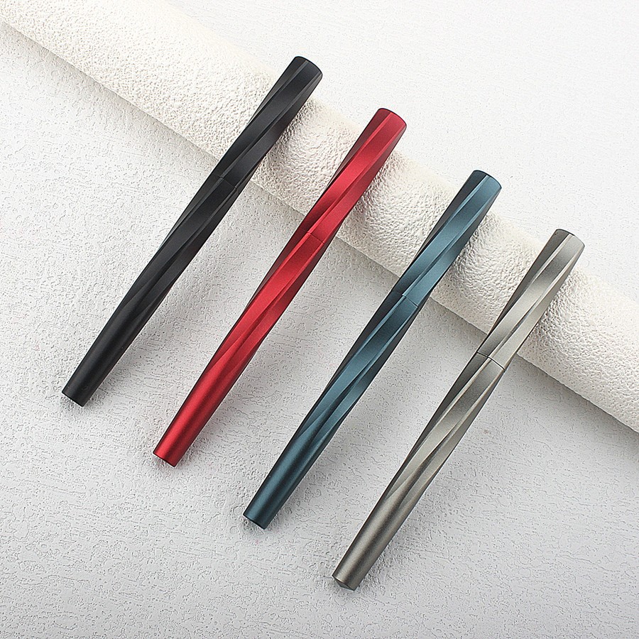 Magnetic Cap Fountain Pen 2 Nibs ตัวเลือก F Nibs / 0.8 มม. ศิลปะขนาดเล็ก Nib ปากกาโลหะสําหรับนักเรียนสํานักงาน