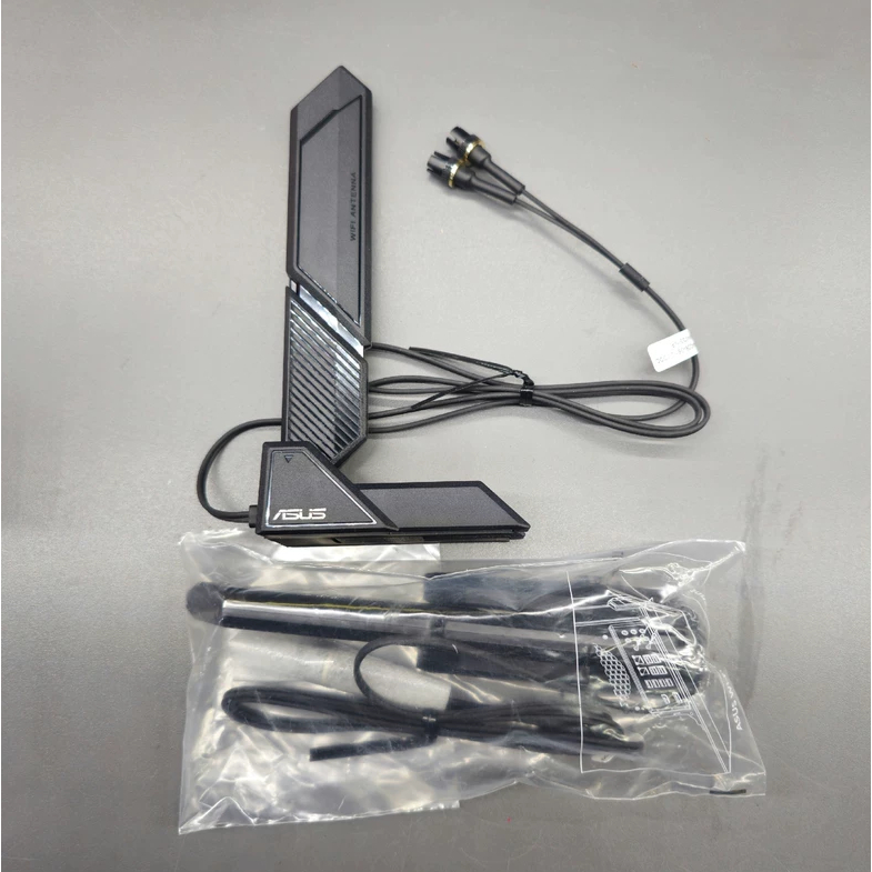 เสาอากาศปลดเร็ว ร็อก ของใหม่แท้ เสาอากาศ WiFi7 ที่เชื่อมต่ออย่างรวดเร็วของ ASUS ใหม่ เสาอากาศ WiFi แ