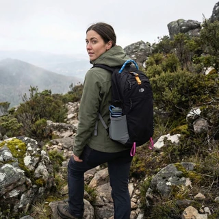 BAGSMART กระเป๋าเดินป่า 20L Backpack กระเป๋าเป้เดินทาง ใส่โน้ตบุ๊ก 14 นิ้ว น้ำหนักเบา ทนน้ำ ระบายอากาศ