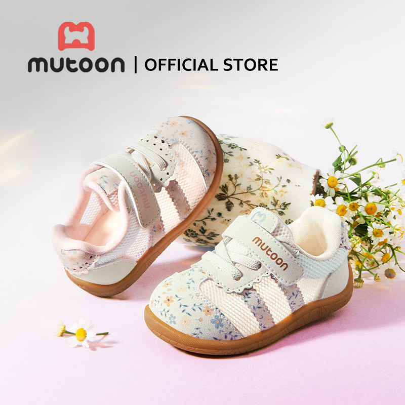 【Mutoon】รองเท้าเด็กหัดเดินผู้หญิง  ฤดูร้อน ลายดอกไม้หวานๆ ระบายอากาศดี แห้งสบาย นุ่มสบาย กันลื่น