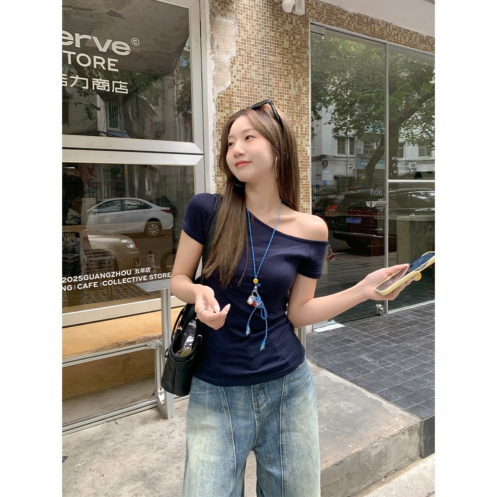 เสื้อยืดสไตล์เกาหลี ทรงสลิมเปิดไหล่แขนสั้น