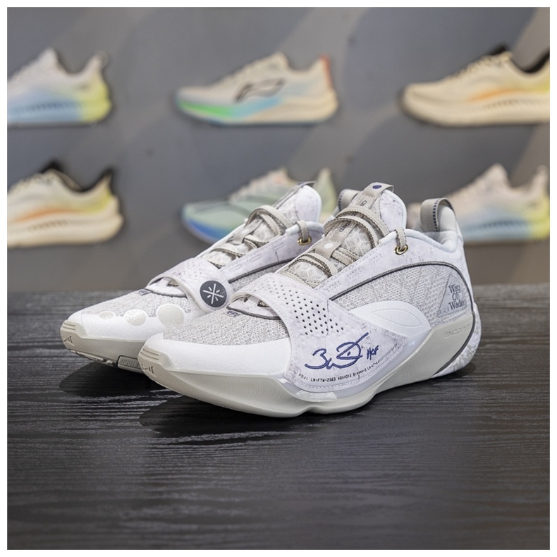 LI NING Wade All City 13 Encore รองเท้าบาสเก็ตบอลผู้ชายพร้อมความละเอียดสูงน้ําหนักเบา ABAV043(100% O