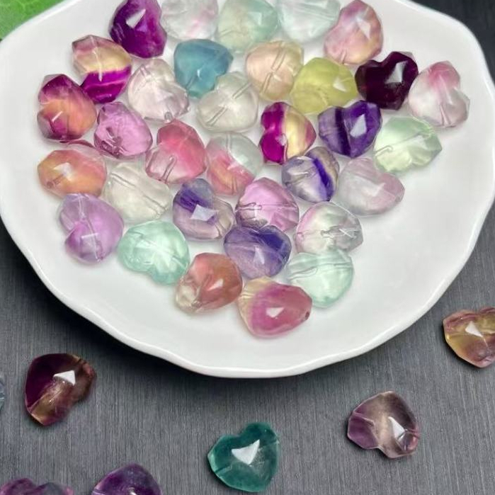 ธรรมชาติ Fluorite Faceted หัวใจประมาณ 14 มม. Through Hole แกะสลักชิ้นเครื่องประดับคริสตัล Hand-Made เครื่องประดับ diy อุปกรณ์เสริม Simple All-Match ของขวัญ