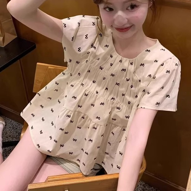 เสื้อผ้าผู้หญิงแขนสั้นลายดอกสไตล์เกาหลี เสื้อครอปผ้าบางเบาเหมาะกับฤดูร้อน ใหม่ล่าสุด