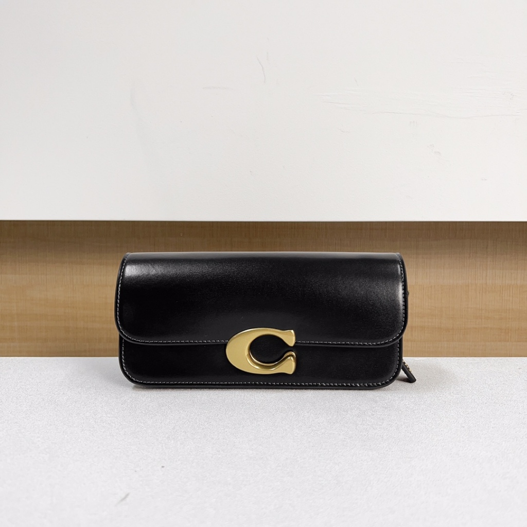 COACH DOL 23 Bag CP120 กระเป๋าสะพายไหล่ผู้หญิง