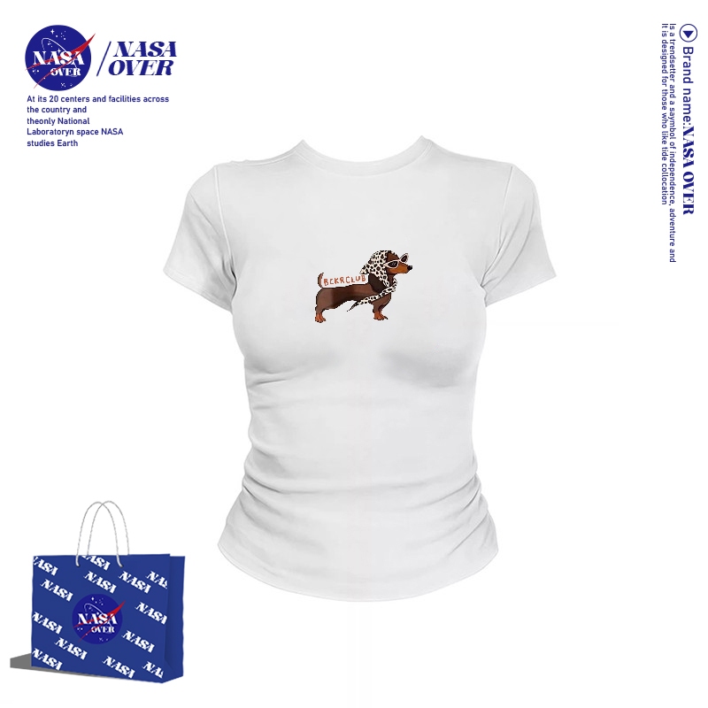 【จัดส่งตลอด 24 ชั่วโมง】🔥NASA ลายน้องหมาดัชชุนด์ เสื้อผญ เสื่อยืด🐕สั้น เข้ารูป เซ็กซี่ เสื้อYG1804