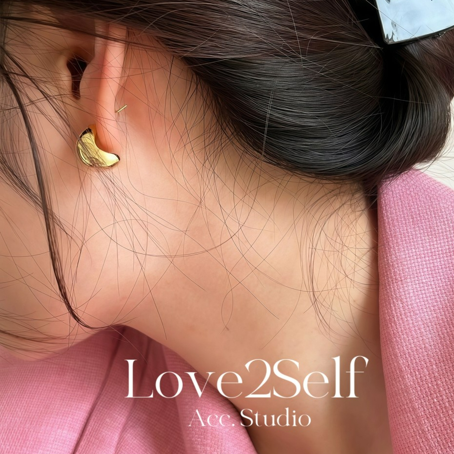 Love2Self E156 ต่างหูสตั๊ด Crescent สแตนเลสเรียบง่ายสําหรับผู้หญิง Non Tarnish Hypoallergenic