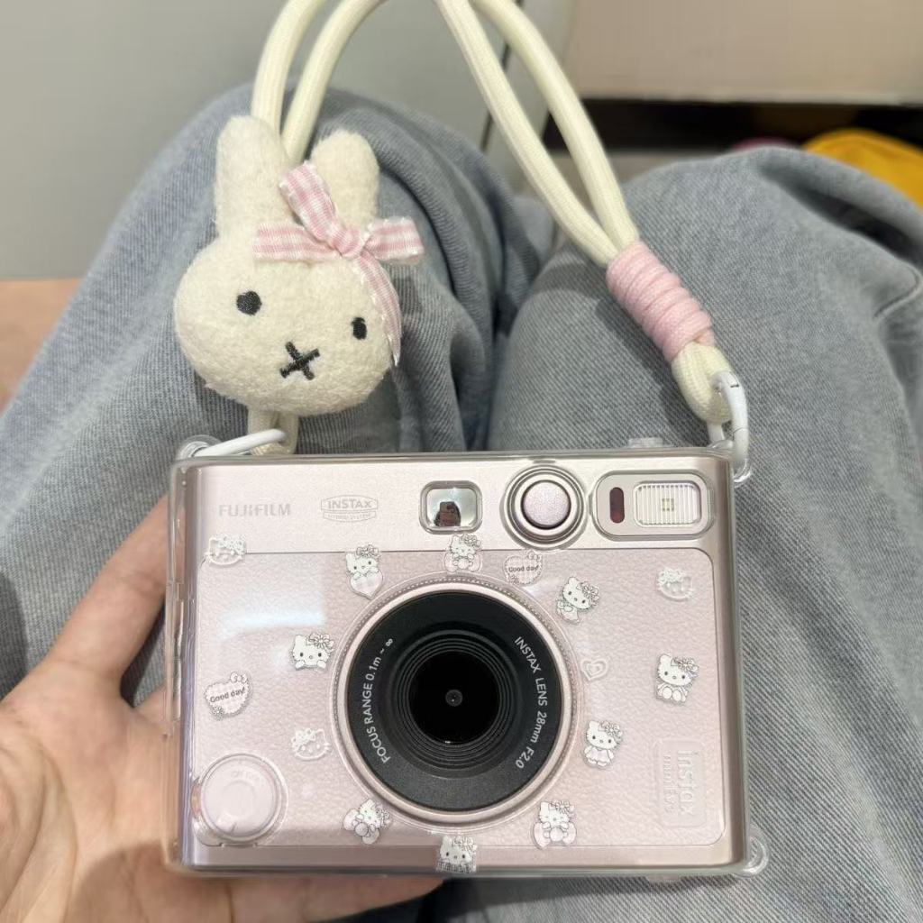 น่ารัก Miffy กล้องป้องกันกรณีฝาครอบเลนส์สําหรับ Fujifilm Instax Mini Evo พร้อมสายคล้อง + สติกเกอร์อุปกรณ์เสริมกล้อง ราคา ถูกที่สุด ดีลบีเคเค แกลเลอรีภาพที่ 3