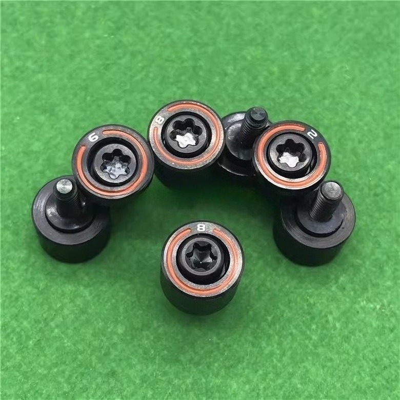 หัวไม้ดีเวอร์ R7 Quad กับสกรูปรับน้ำหนัก