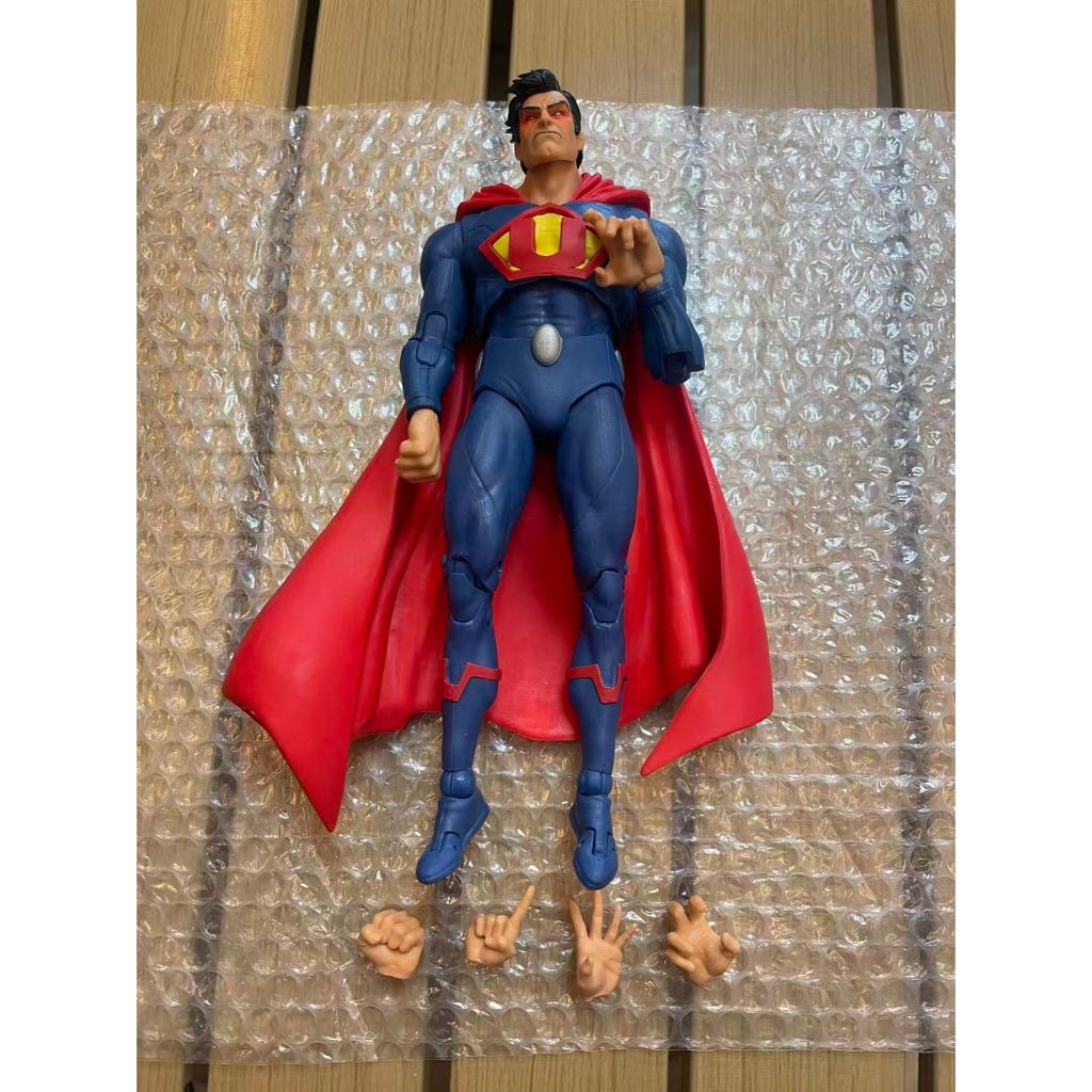 (ไม่มีกล่อง ไม่มีการ์ด) McFarlane Superman Bizarro Action Figure