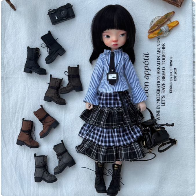 Blythe ผ้าขนาดเล็ก azone OB24 OB22 ตุ๊กตายางสามารถสวมใส่รองเท้า Martin ได้