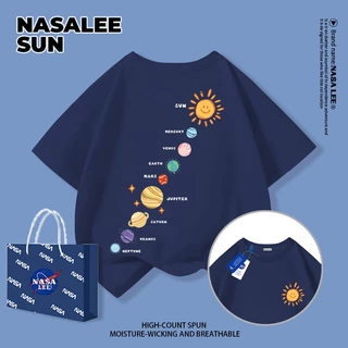 【ส่งจากกรุงเทพฯ】เสื้อยืดผ้าฝ้ายสำหรับเด็ก NASA สีฟ้าอ่อน พิมพ์ลายดาวและอวกาศ 3-16 ปี เด็กผู้ชายและเด็กผู้หญิง เปิดเทอมฤดูร้อน ทรงหลวม แขนสั้น