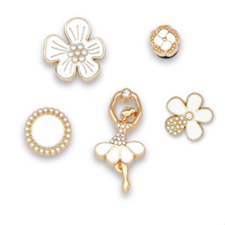 ชุดเต้นรำสีขาวสำหรับรองเท้าแตะ เพิ่มความสนุกในการเต้นรำ