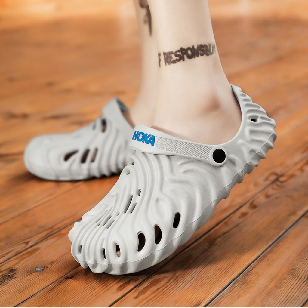 รองเท้าแตะ HOKA Style Clog สําหรับผู้ชายผู้หญิง | รองเท้าแตะ อีวา น้ําหนักเบา | รองเท้าสระน้ําชายหาด | รองเท้าลําลองกันลื่นระบายอากาศ | รองเท้าลุยน้ํากลางแจ้ง ราคา ถูกที่สุด ดีลบีเคเค แกลเลอรีภาพที่ 5