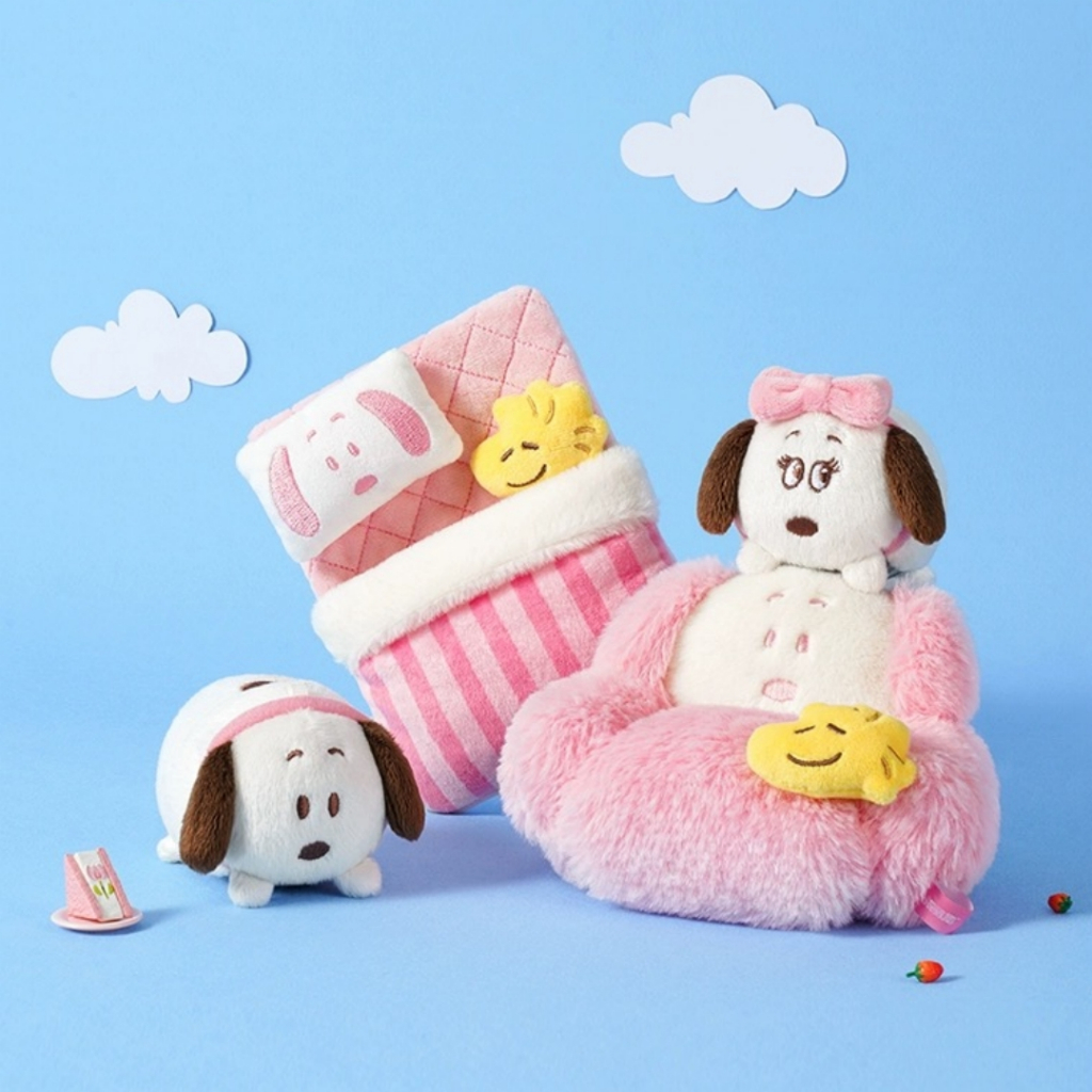 [ของแท้] ตุ๊กตา Snoopy ตุ๊กตาของเล่นตุ๊กตา Sakura Season Series จี้โซฟาสไตล์สาวน่ารักของขวัญวันเกิดสําหรับแฟน