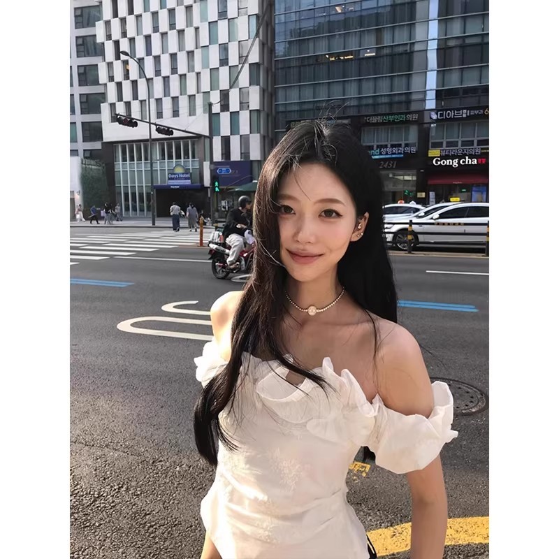 เสื้อยืดแขนสั้นทรงเปิดไหล่ แบรนด์โคโคโนมิ