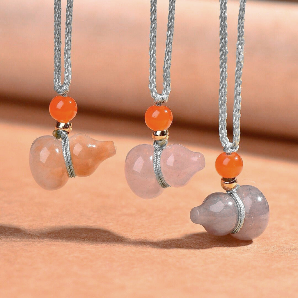 ธรรมชาติ ม่วง ทอง ผ้าไหม ควอตซ์ มะระ จี้ที่มีสีสันคลาสสิกแบบดั้งเดิม ต่อต้าน โรคชั่วร้าย จี้ยันต์มงคล