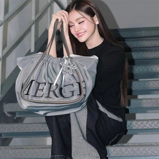 🔥【MERGE A DAY BAG】กระเป๋าถือ สะพายข้าง ของแท้ 100% สินค้าพร้อมส่ง🚚