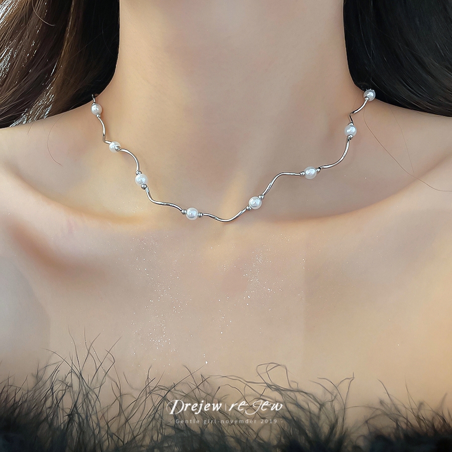 เดรช คลื่นสร้อยคอผู้หญิงไข่มุกน้ําจืดธรรมชาติโซ่กระดูกไหปลาร้าแสงหรูหราสร้อยคอพรีเมี่ยม