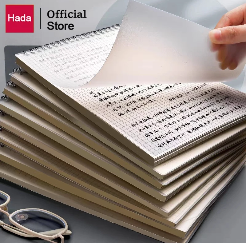 80 หน้า Spring Binding Vertical Spiral Notebook.สไตล์มินิมอล ปกใส ขนาด A4/A5/B5 หน้าด้านในรวมสายแนวนอน สายตาหมากรุก และสายลายตารางหมากรุก.สไตล์มูจิ เปิดได้ 360 องศา
