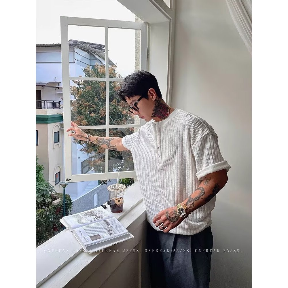 Old Money Style Henry Collar เสื้อยืดแขนสั้นผู้ชายฤดูร้อน Breathable Texture Slim-Fit V @