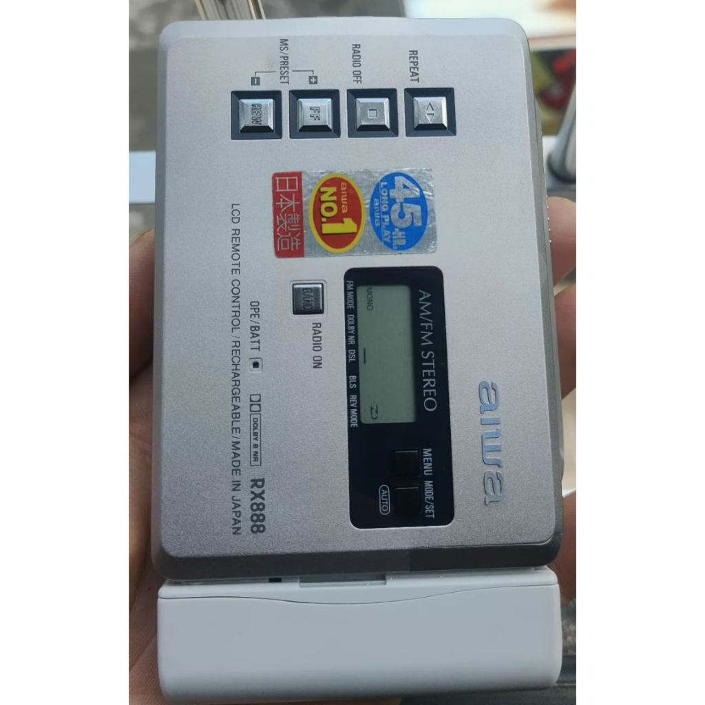 Aihua AIWA RX888 เครื่องวอล์คแมนแบบเทป ผลิตในประเทศญี่ปุ่น