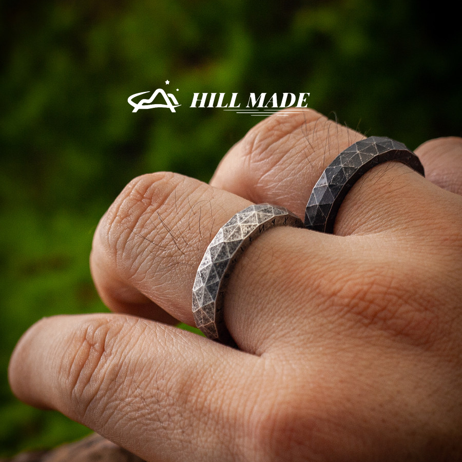 แหวนหน้ายูนิกดีไซน์ Nordic Diamond ประทับรูnehn Viking ทำจากสแตนเลสวงเล็ก HMR109