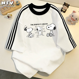 NFV เสื้อยืดแขนสั้นคอกลม💖แฟชั่นเกาหลี ลายพิมพ์ Snoopy ระบายอ…