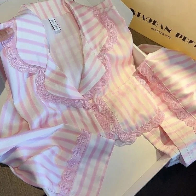 สีชมพูรักลูกไม้ชุดนอนสตรีลายคาร์ดิแกนเสื้อผ้าที่บ้านชุด