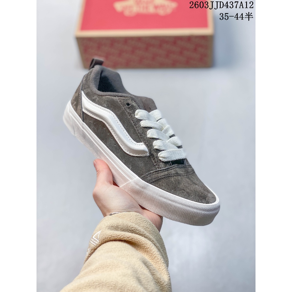 Vans Knu Skool รองเท้าลําลอง