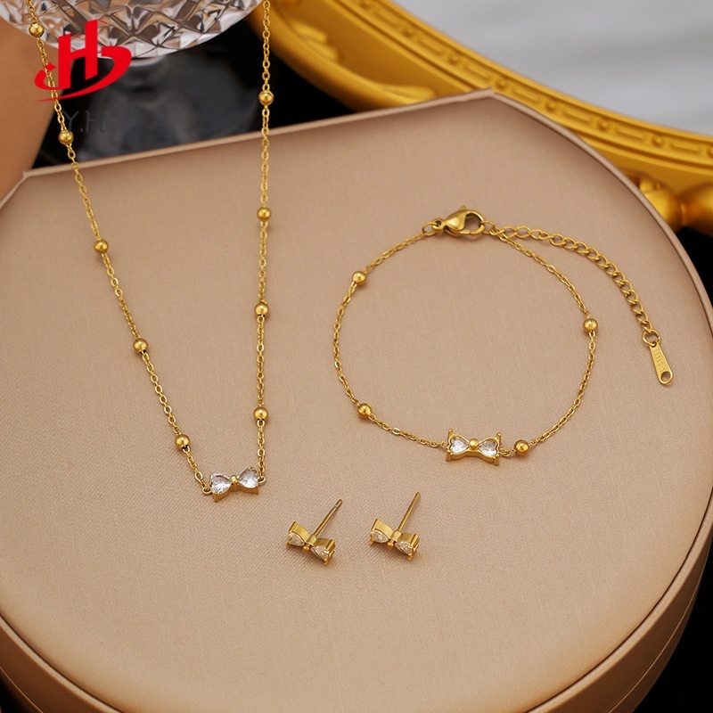 ⭐Y.H⭐ ตัวเลขโรมัน เพชร สีทอง 18 K กำไลข้อมือสแตนเลส