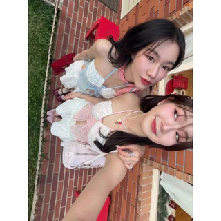 ส่งไวจากไทย🌼 ชุดเซ็ต ชุดไปทะเล สายเสื้อสายเดี่ยวเลดี้ ผ้าฉลุงานปักดอกไม้ & กระโปรงมินิระบาย Coquette