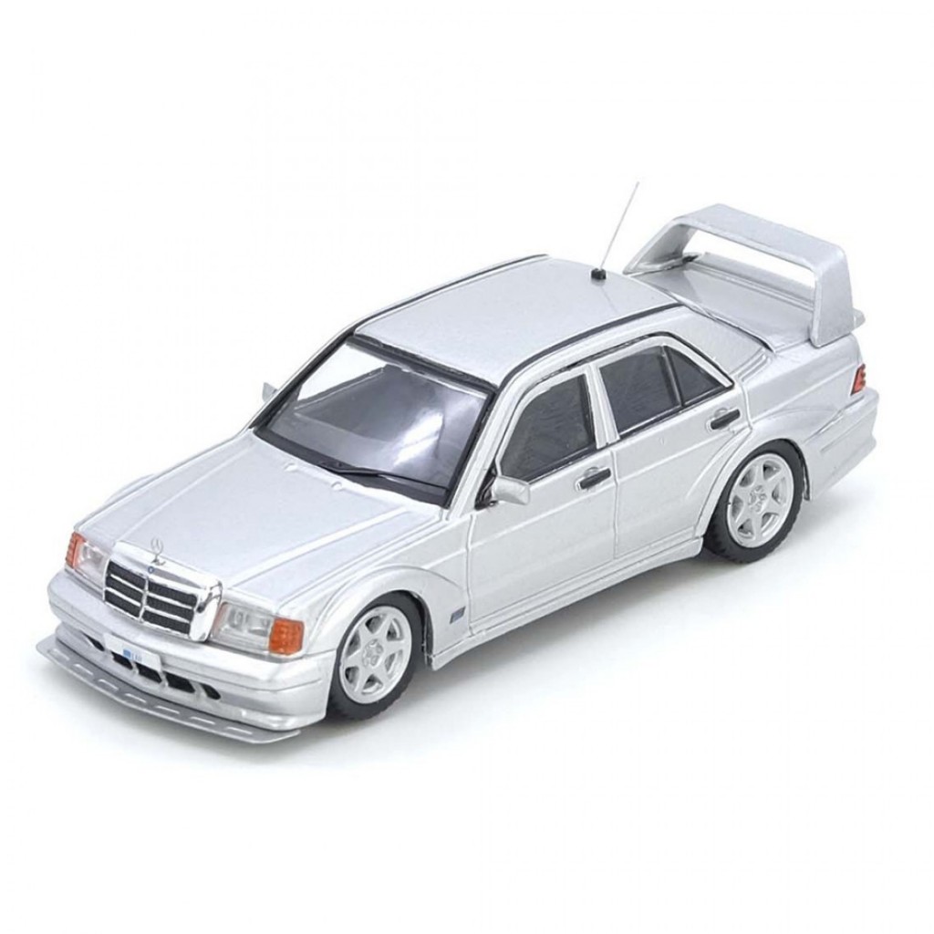 Inno64 IN64-190E-SIL 1/64 MERCEDES BENZ 190E Silver Diecast Scale Model Car