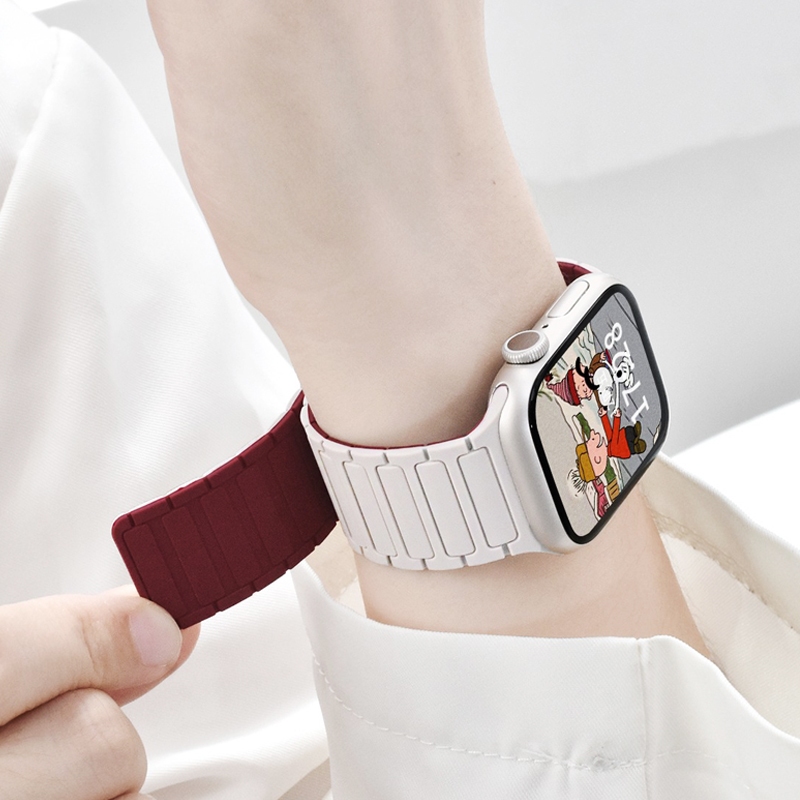 สายซิลิโคนแม่เหล็กลูกปัด3เม็ด สำหรับ Apple Watch Series 11 10 9 8 7 6 5 4 3 SE Ultra2 ขนาด 38 40 41 42 44 45 46 49 มม. อุปกรณ์เสริมนาฬิกา