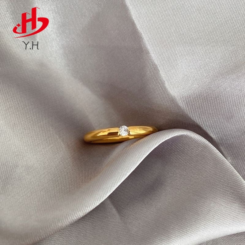 ⭐Y.H⭐ 2025 เพชร สีทอง 18 K แหวนสแตนเลส