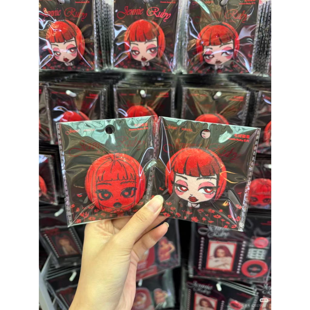 ป้ายตุ๊กตา Miniso & Jennie Ruby