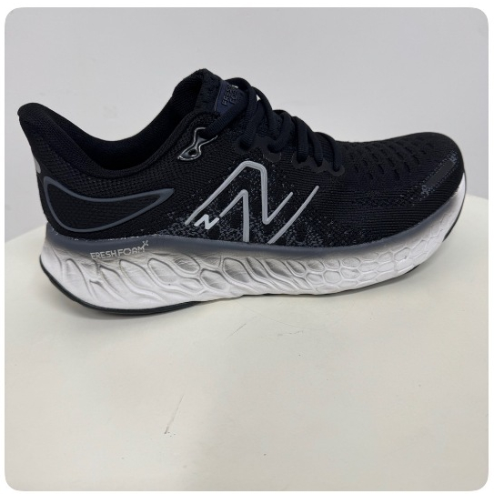 NB 1080 V12 รองเท้าวิ่งสำหรับทั้งชายและหญิง