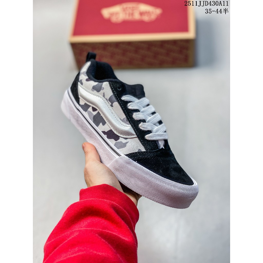 Vans Knu Skool รองเท้าลําลอง